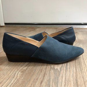 Clarks Cushion Soft Blue Pointed Toe Slip-On Shoe - Size 6.5 M